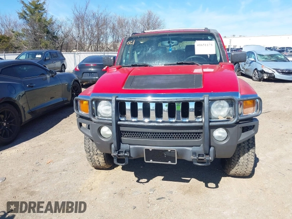 2007 Hummer H3 SUV with VIN 5GTDN13E578245431, listed as a IAAI auction lot 41651175 with 246,320 mi miles. Bid and sale history available at carsss.com. Image 6.