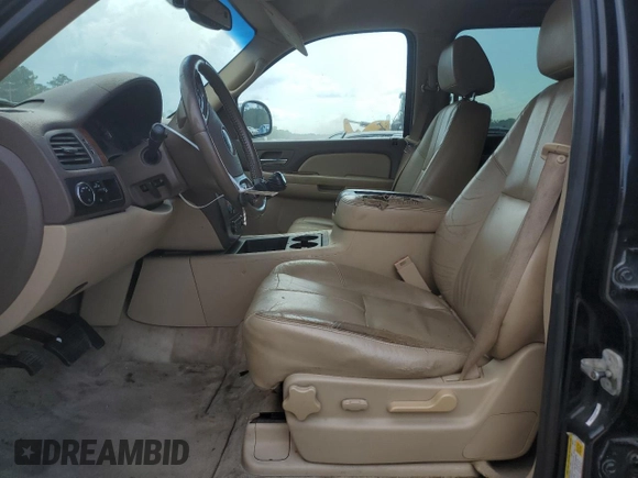 2008 GMC Yukon XL SLT 4SB z VIN 1GKFC16J18R268039, wystawiony jako Copart lot #58299225 z przebiegiem 248 509 mil mil oraz Tytuł czysty. Historia ofert i sprzedaży dostępna na DreamBid. Obrazek 7.