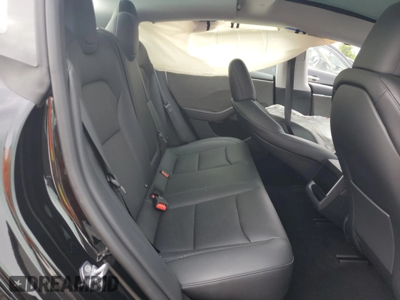 2024 Tesla Model 3 z VIN 5YJ3E1EA5RF860464, wystawiony jako Copart lot #55632695 z przebiegiem 5 221 mil mil oraz Szkoda całkowita • Salvage title. Historia ofert i sprzedaży dostępna na DreamBid. Obrazek 10.