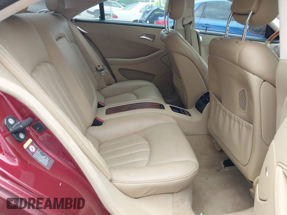 2006 Mercedes-Benz CLS-Class with VIN WDDDJ75X36A007143, listed as a IAAI auction lot 41989770 with 114,416 mi miles. Bid and sale history available at carsss.com. Image 8.