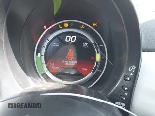 2015 FIAT 500e с VIN 3C3CFFGE9FT507138, выставлен на аукционе IAAI как лот 42625560 с пробегом 45 930 миль миль и . История ставок и продаж доступна на DreamBid. Изображение 13.