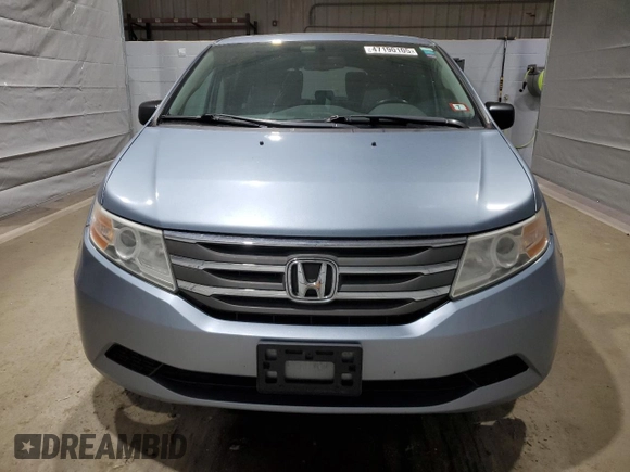 2013 Honda Odyssey EX-L with VIN 5FNRL5H68DB059146, listed as a Copart auction lot 47190105 with 200,378 mi miles and Salvage Title. Bid and sale history available at DreamBid. Image 5.