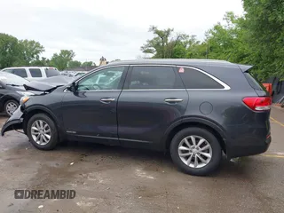 2017 Kia Sorento LX с VIN 5XYPGDA52HG291151, выставлен на аукционе IAAI как лот 42294750 с пробегом 134 442 миль миль и . История ставок и продаж доступна на DreamBid. Изображение 14.