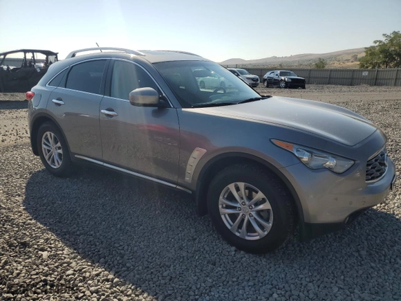 2010 Infiniti FX35 with VIN JN8AS1MW0AM856092, listed as a Copart auction lot 70086704 with 183,242 mi miles and Clean Title. Bid and sale history available at carsss.com. Image 4.