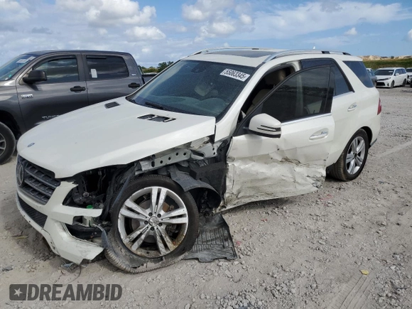 2013 Mercedes-Benz M 350 z VIN 4JGDA5JB7DA165826, wystawiony jako Copart lot #55063345 z przebiegiem 115 194 mil mil oraz Nie do naprawy • Non repairable. Historia ofert i sprzedaży dostępna na DreamBid. Obrazek 1.