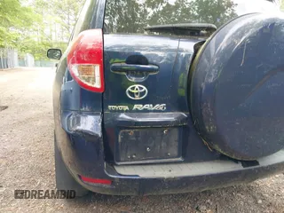 2007 Toyota RAV4 with VIN JTMZK33V176009372, listed as a IAAI auction lot 42145001 with 193,270 mi miles. Bid and sale history available at carsss.com. Image 6.