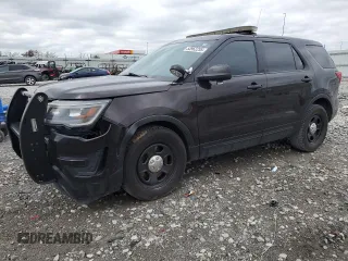 2017 Ford Police Interceptor Utility z VIN 1FM5K8AR0HGC25366, wystawiony jako Copart lot #53962255 z przebiegiem 130 821 mil mil oraz Szkoda całkowita • Salvage title. Historia ofert i sprzedaży dostępna na DreamBid. Obrazek 1.