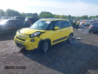 2014 FIAT 500L Trekking z VIN ZFBCFADH4EZ013485, wystawiony jako IAAI lot #42104043 z przebiegiem 157 744 mil mil oraz . Historia ofert i sprzedaży dostępna na DreamBid. Obrazek 2.