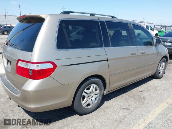 2006 Honda Odyssey EX-L with VIN 5FNRL38646B044795, listed as a IAAI auction lot 42102422 with 213,194 mi miles and . Bid and sale history available at carsss.com. Image 4.