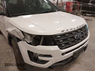 2017 Ford Explorer XLT z VIN 1FM5K8D83HGA30672, wystawiony jako IAAI lot #42209007 z przebiegiem 82 988 mil mil oraz . Historia ofert i sprzedaży dostępna na DreamBid. Obrazek 6.