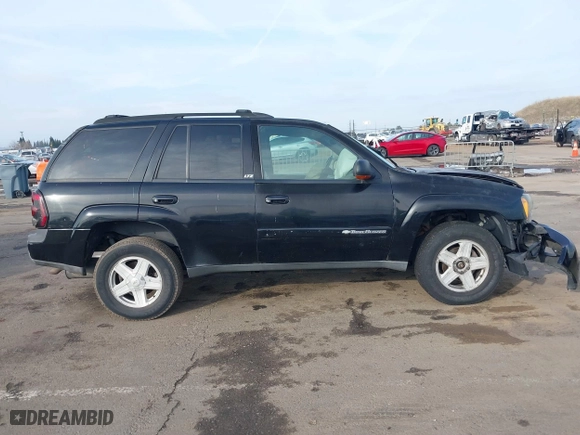 2002 Chevrolet TrailBlazer LS with VIN 1GNDT13S822269549, listed as a IAAI auction lot 41131532 with 286,570 mi miles. Bid and sale history available at carsss.com. Image 13.