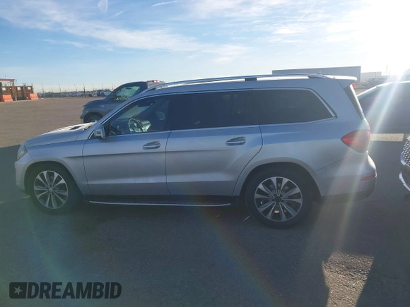 2015 Mercedes-Benz GL-Class GL 350 BlueTEC with VIN 4JGDF2EE4FA449373, listed as a IAAI auction lot 41164029 with 193,092 mi miles. Bid and sale history available at carsss.com. Image 14.