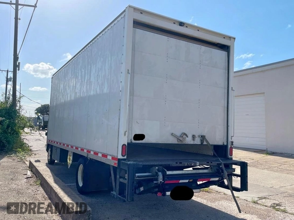 2019 Isuzu NRR IBT с VIN JALE5W166K7302740, выставлен на аукционе Copart как лот 62222345 с пробегом 155 476 миль миль и Чистый • Clean title. История ставок и продаж доступна на DreamBid. Изображение 3.