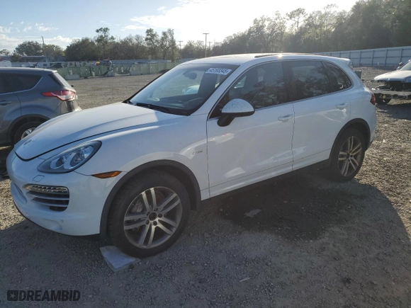 2014 Porsche Cayenne Diesel with VIN WP1AF2A21ELA42681, listed as a Copart auction lot 45193345 with 154,027 mi miles and Salvage Title. Bid and sale history available at carsss.com. Image 1.
