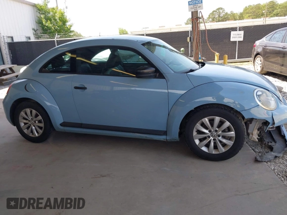 2015 Volkswagen Beetle Fleet Edition с VIN 3VWF17AT8FM610580, выставлен на аукционе IAAI как лот 42282020 с пробегом 190 352 миль миль и . История ставок и продаж доступна на DreamBid. Изображение 13.