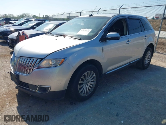 2012 Lincoln MKX with VIN 2LMDJ6JK3CBL08185, listed as a IAAI auction lot 42079548 with 321,452 mi miles and . Bid and sale history available at DreamBid. Image 17.