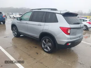 2021 Honda Passport Touring z VIN 5FNYF8H9XMB019732, wystawiony jako IAAI lot #41459208 z przebiegiem 41 745 mil mil oraz . Historia ofert i sprzedaży dostępna na DreamBid. Obrazek 3.