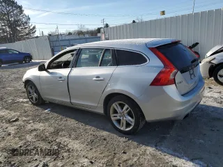 2015 Volvo V60 T5 Drive-E Premier with VIN YV140MEB7F1200244, listed as a Copart auction lot 88470135 with 250,803 mi miles and Salvage Title. Bid and sale history available at carsss.com. Image 2.