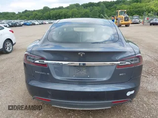 2016 Tesla Model S 90D with VIN 5YJSA1E25GF129482, listed as a IAAI auction lot 42588913 with 101,790 mi miles and . Bid and sale history available at DreamBid. Image 16.