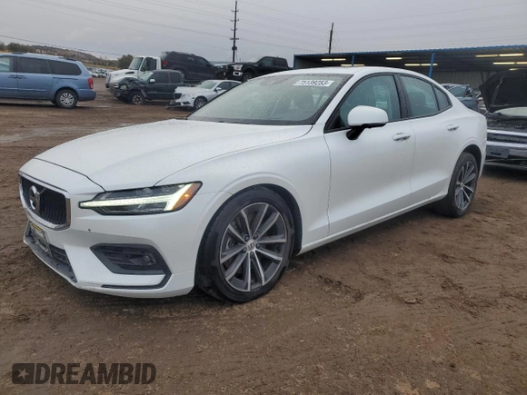 2021 Volvo S60 Momentum with VIN 7JRA22TK8MG102989, listed as a Copart auction lot 75139253 with 3,705 mi miles. Bid and sale history available at carsss.com. Image 1.
