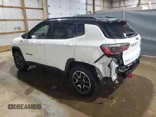 2025 Jeep Compass Trailhawk z VIN 3C4NJDDN6ST543410, wystawiony jako Copart lot #62530235 z przebiegiem 9 197 mil mil oraz Czysty tytuł • Clean title. Historia ofert i sprzedaży dostępna na DreamBid. Obrazek 2.