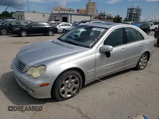 2005 Mercedes-Benz C 240 with VIN WDBRF61J55A719700, listed as a Copart auction lot 61480685 with 195,762 mi miles and Salvage title. Bid and sale history available at DreamBid. Image 1.