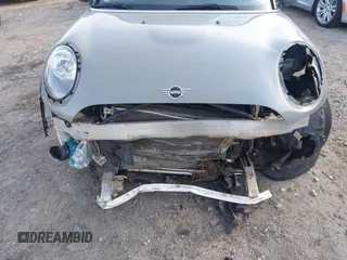 2019 MINI Hardtop Cooper with VIN WMWXP5C57K2H30039, listed as a IAAI auction lot 42301699 with 67,473 mi miles and . Bid and sale history available at DreamBid. Image 6.