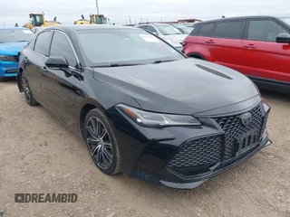 2019 Toyota Avalon XLE with VIN 4T1BZ1FB7KU024316, listed as a IAAI auction lot 41198989 with 82,171 mi miles. Bid and sale history available at carsss.com. Image 1.