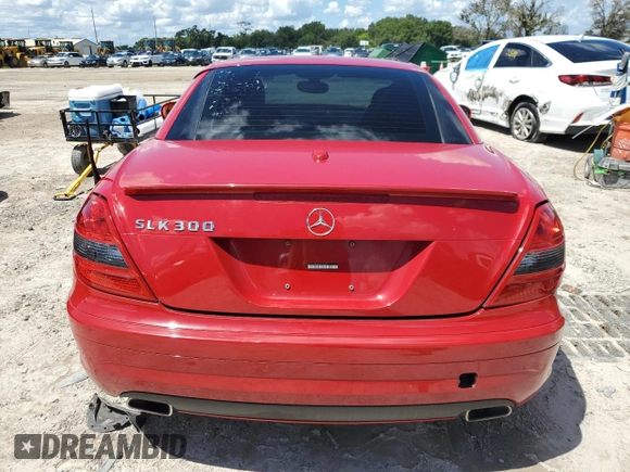 2011 Mercedes-Benz SLK 300 z VIN WDBWK5EA6BF241207, wystawiony jako Copart lot #69335134 z przebiegiem 60 535 mil mil oraz Nie do naprawy • Non repairable. Historia ofert i sprzedaży dostępna na DreamBid. Obrazek 6.