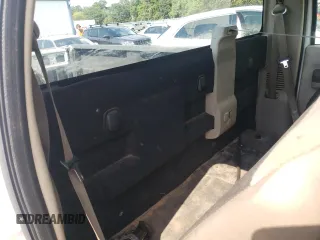 2008 Ford F-250 z VIN 1FTSF20R98EC21452, wystawiony jako Copart lot #72365584 z przebiegiem 178 764 mil mil oraz Szkoda całkowita • Salvage title. Historia ofert i sprzedaży dostępna na DreamBid. Obrazek 10.