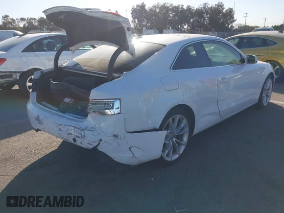 2013 Audi A5 Premium Plus z VIN WAULFAFR0DA029857, wystawiony jako IAAI lot #41300565 z przebiegiem 151 261 mil mil oraz . Historia ofert i sprzedaży dostępna na DreamBid. Obrazek 4.