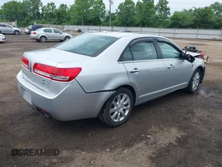 2012 Lincoln MKZ z VIN 3LNHL2GC4CR835010, wystawiony jako IAAI lot #42479902 z przebiegiem 85 133 mil mil oraz . Historia ofert i sprzedaży dostępna na DreamBid. Obrazek 4.