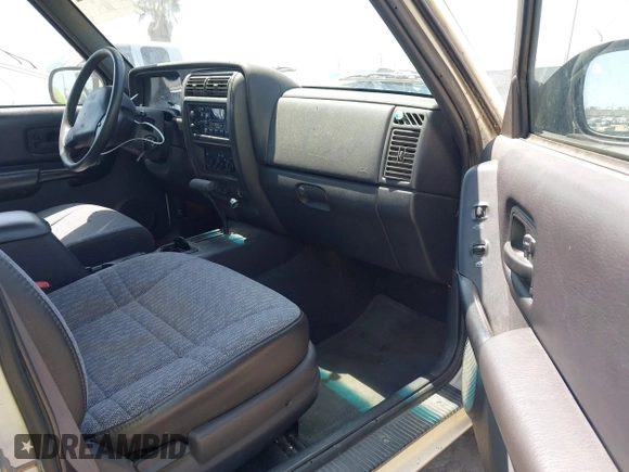 2000 Jeep Cherokee z VIN 1J4FT48S8YL214074, wystawiony jako IAAI lot #42577235 z przebiegiem 287 868 mil mil oraz . Historia ofert i sprzedaży dostępna na DreamBid. Obrazek 5.