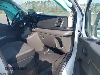 2024 Ford Transit Passenger XL with VIN 1FBAX2YGXRKA28228, listed as a IAAI auction lot 41557793 with 32,264 mi miles and . Bid and sale history available at DreamBid. Image 5.