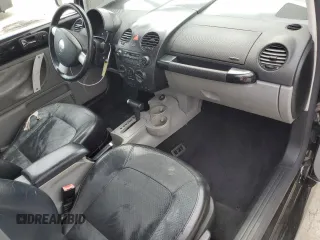 2004 Volkswagen Beetle with VIN 3VWCD31C84M404952, listed as a Copart auction lot 51287285 with 108,977 mi miles and Salvage Title. Bid and sale history available at DreamBid. Image 8.