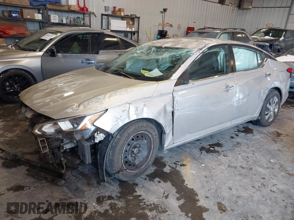 2020 Nissan Altima S with VIN 1N4BL4BV6LC197118, listed as a IAAI auction lot 41616262 with 104,382 mi miles and . Bid and sale history available at DreamBid. Image 17.