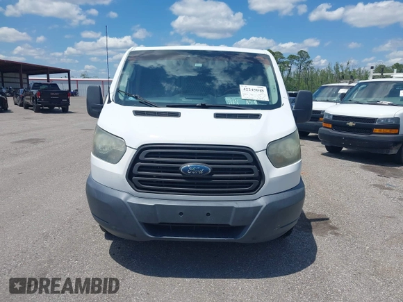 2017 Ford Transit z VIN 1FTYE1YM5HKA34470, wystawiony jako IAAI lot #42245048 z przebiegiem 149 437 mil mil oraz . Historia ofert i sprzedaży dostępna na DreamBid. Obrazek 12.