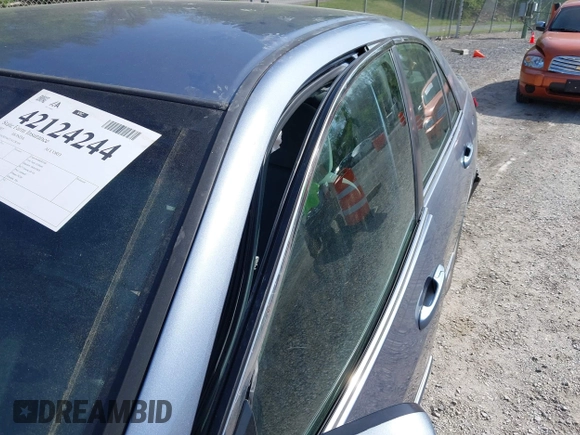 2007 Honda Accord LX z VIN 1HGCM56477A128749, wystawiony jako IAAI lot #42124244 z przebiegiem 224 288 mil mil oraz . Historia ofert i sprzedaży dostępna na DreamBid. Obrazek 19.