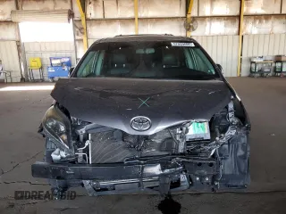 2017 Toyota Sienna SE with VIN 5TDXZ3DC7HS785250, listed as a Copart auction lot 57009695 with 79,691 mi miles and Salvage title. Bid and sale history available at DreamBid. Image 5.