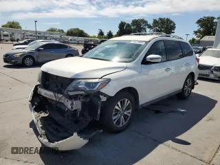 2017 Nissan Pathfinder SL z VIN 5N1DR2MN5HC688804, wystawiony jako Copart lot #65470885 z przebiegiem 109 478 mil mil oraz Szkoda całkowita • Salvage title. Historia ofert i sprzedaży dostępna na DreamBid. Obrazek 1.