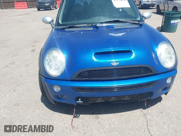 2006 MINI Hardtop S with VIN WMWRE33576TL24276, listed as a IAAI auction lot 42278094 with 148,269 mi miles and . Bid and sale history available at DreamBid. Image 6.