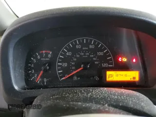 2015 Nissan NV200 SV z VIN 3N6CM0KN6FK698302, wystawiony jako Copart lot #54595845 z przebiegiem 187 416 mil mil oraz Czysty tytuł • Clean title. Historia ofert i sprzedaży dostępna na DreamBid. Obrazek 9.