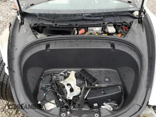 2020 Tesla Model 3 Standard Range Plus z VIN 5YJ3E1EA0LF710043, wystawiony jako Copart lot #51627855 z przebiegiem Nie podano mil oraz Szkoda całkowita • Salvage title. Historia ofert i sprzedaży dostępna na DreamBid. Obrazek 11.