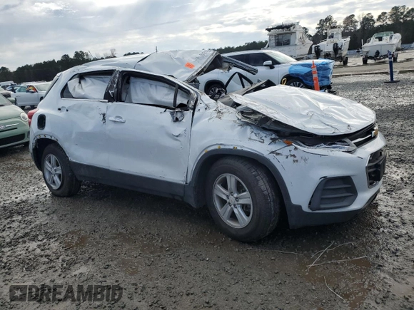 2018 Chevrolet Trax LT with VIN KL7CJPSB4JB714279, listed as a Copart auction lot 84242284 with 83,942 mi miles and Salvage Title. Bid and sale history available at carsss.com. Image 4.