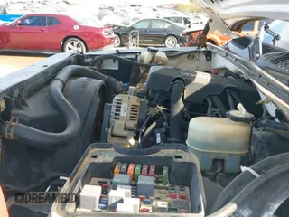 2000 Chevrolet Silverado 1500 с VIN 1GCEK14T1YZ226419, выставлен на аукционе IAAI как лот 41890361 с пробегом Не указан миль и . История ставок и продаж доступна на DreamBid. Изображение 22.