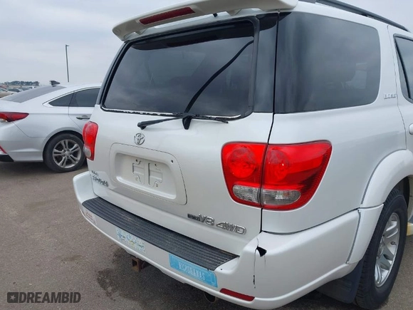 2006 Toyota Sequoia Limited with VIN 5TDBT48A16S258005, listed as a IAAI auction lot 42009303 with 219,977 mi miles. Bid and sale history available at carsss.com. Image 6.