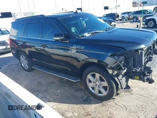 2019 Ford Expedition XLT with VIN 1FMJU1HT4KEA82782, listed as a IAAI auction lot 41260163 with 193,047 mi miles. Bid and sale history available at carsss.com. Image 1.