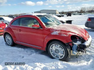 2018 Volkswagen Beetle SE with VIN 3VWJD7AT0JM728178, listed as a Copart auction lot 44168445 with 32,394 mi miles and Salvage Title. Bid and sale history available at carsss.com. Image 4.