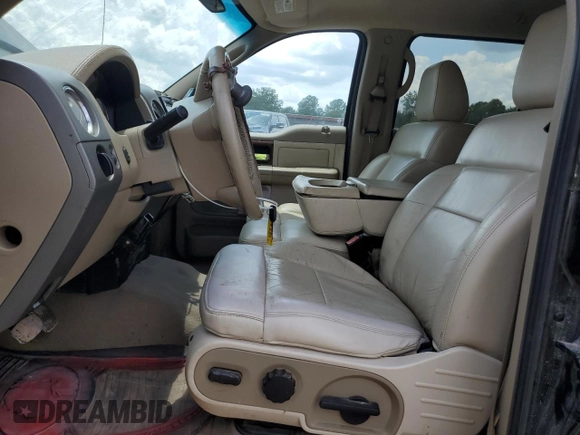 2004 Ford F-150 XLT z VIN 1FTPW14514KC31332, wystawiony jako Copart lot #65973535 z przebiegiem 206 676 mil mil oraz Czysty tytuł • Clean title. Historia ofert i sprzedaży dostępna na DreamBid. Obrazek 7.