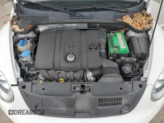 2014 Volkswagen Beetle 2.5L w/Sun with VIN 3VWJP7AT8EM621487, listed as a Copart auction lot 83106354 with 75,381 mi miles and Salvage Title. Bid and sale history available at DreamBid. Image 11.